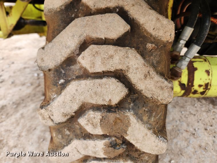 image for item KT9370 1990 International 4900  flatbed truck with forklift