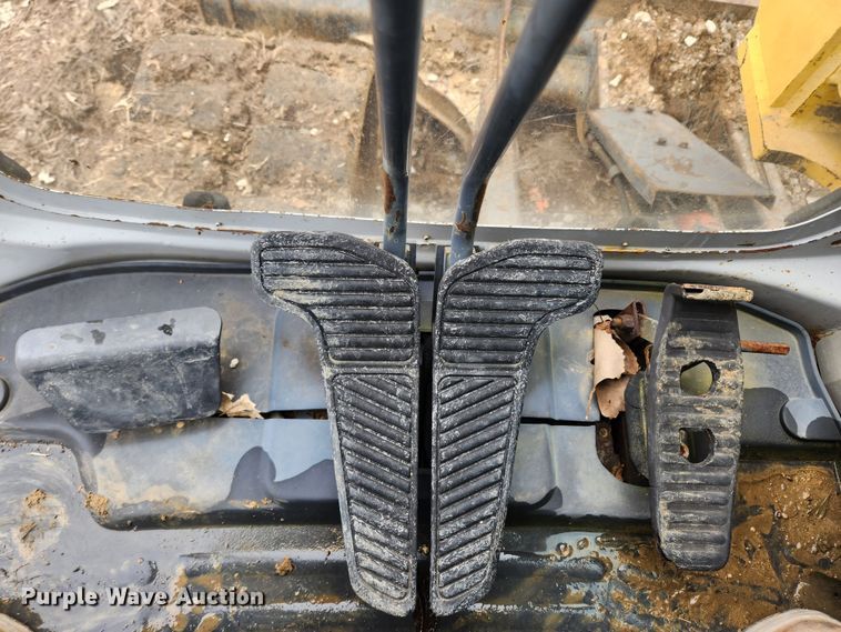 image for item KT9444 2001 Kobelco SK80CS  mini excavator