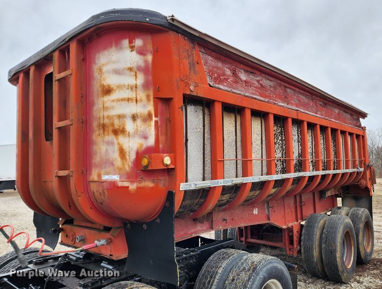 image for item KT9445 1972 Fruehauf ND-F2-DB4-24  end dump trailer