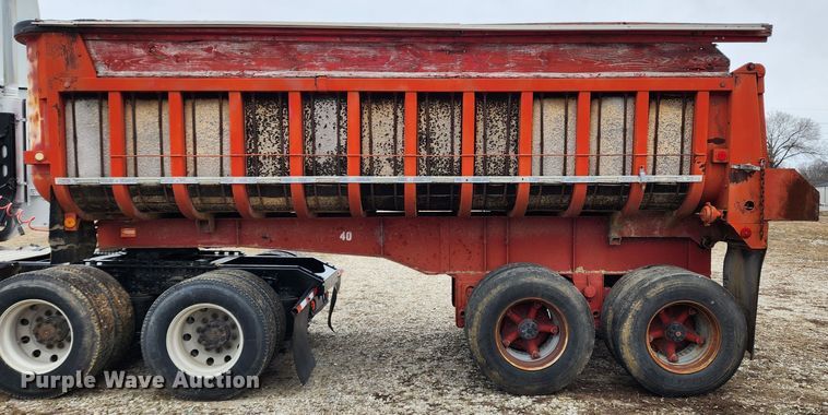 image for item KT9445 1972 Fruehauf ND-F2-DB4-24  end dump trailer