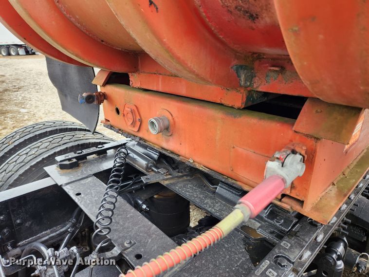 image for item KT9445 1972 Fruehauf ND-F2-DB4-24  end dump trailer