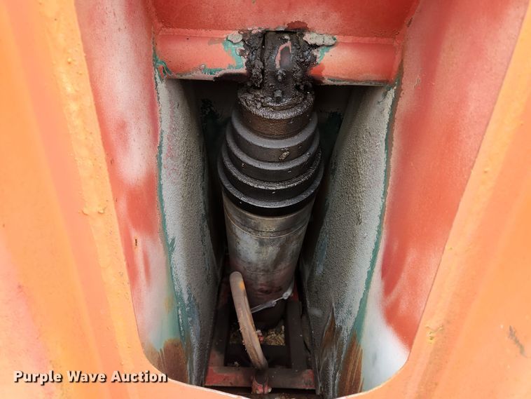 image for item KT9445 1972 Fruehauf ND-F2-DB4-24  end dump trailer