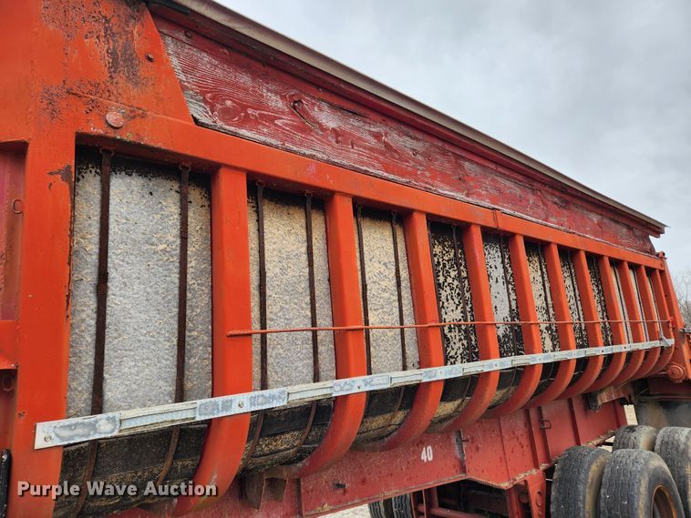 image for item KT9445 1972 Fruehauf ND-F2-DB4-24  end dump trailer