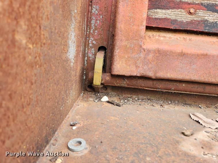 image for item KT9445 1972 Fruehauf ND-F2-DB4-24  end dump trailer