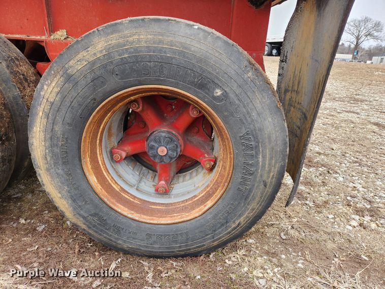 image for item KT9445 1972 Fruehauf ND-F2-DB4-24  end dump trailer