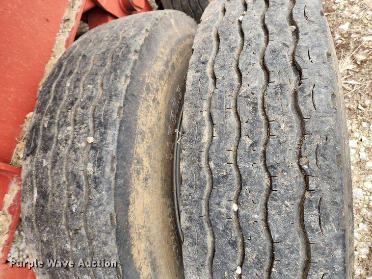 image for item KT9445 1972 Fruehauf ND-F2-DB4-24  end dump trailer