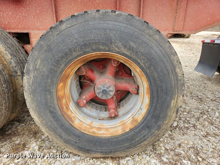 image for item KT9445 1972 Fruehauf ND-F2-DB4-24  end dump trailer