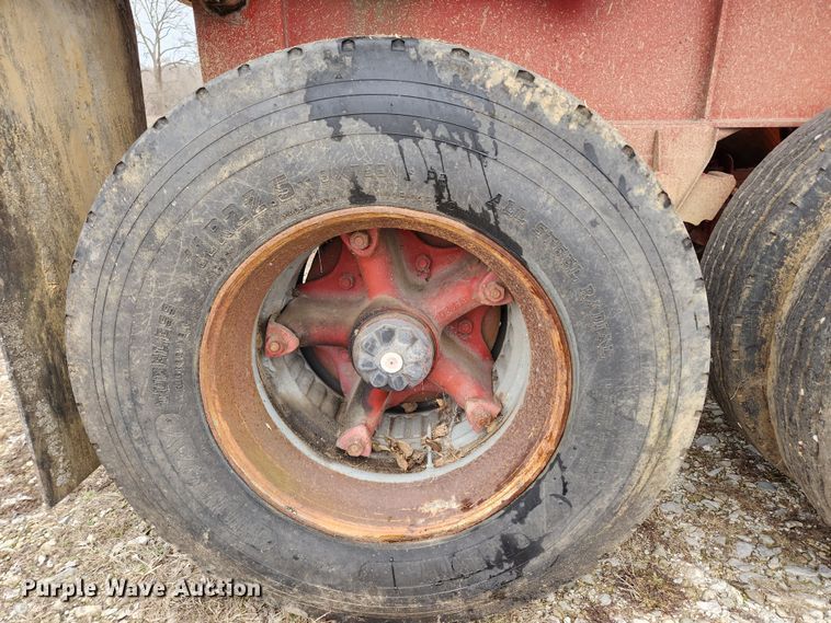 image for item KT9445 1972 Fruehauf ND-F2-DB4-24  end dump trailer