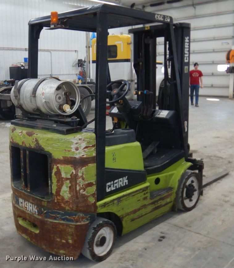 image for item KU9738 Clark CGC20  forklift