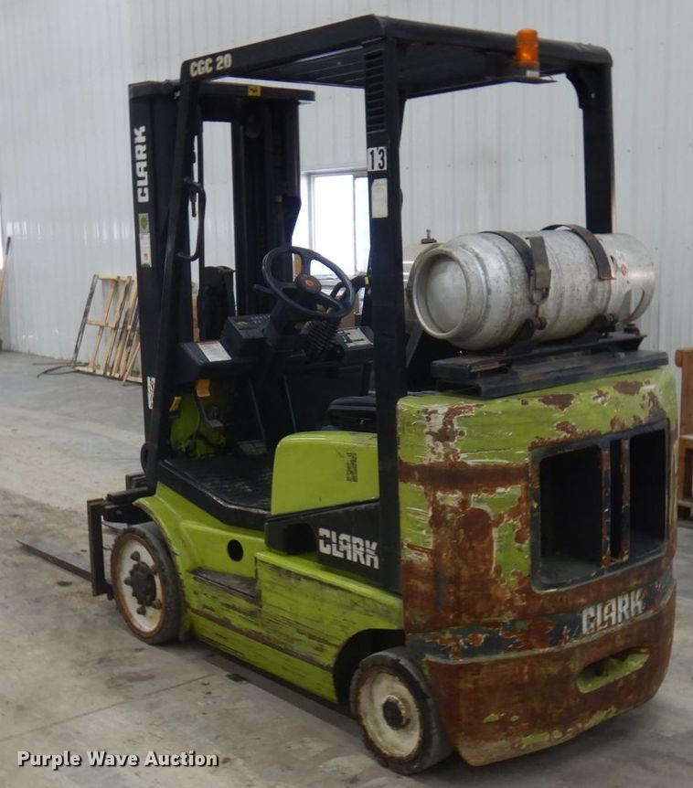image for item KU9738 Clark CGC20  forklift