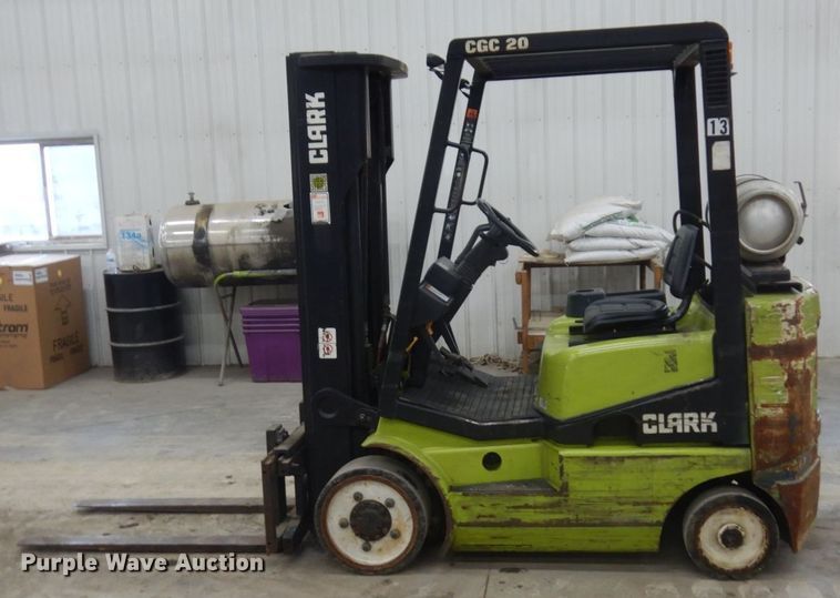 image for item KU9738 Clark CGC20  forklift