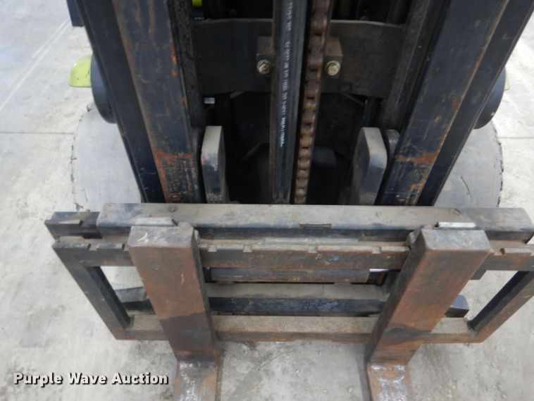 image for item KU9738 Clark CGC20  forklift