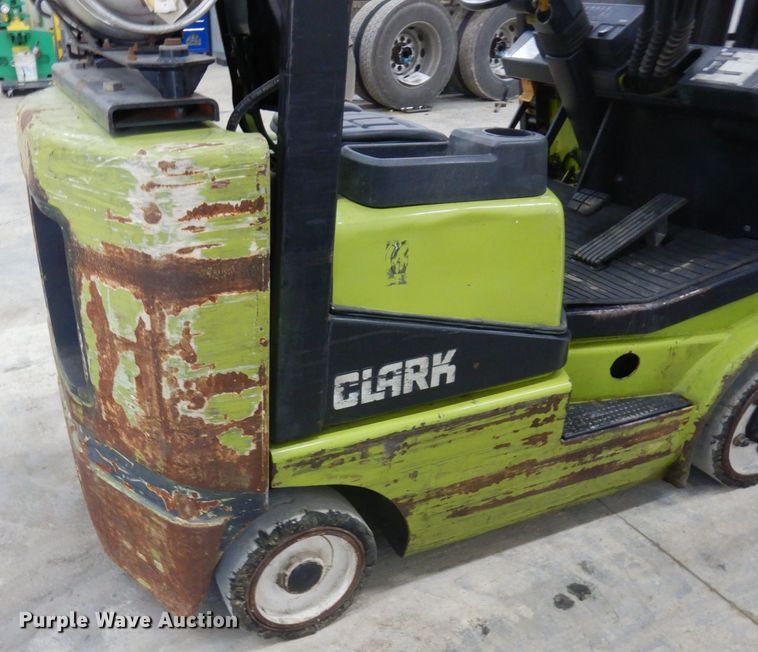 image for item KU9738 Clark CGC20  forklift