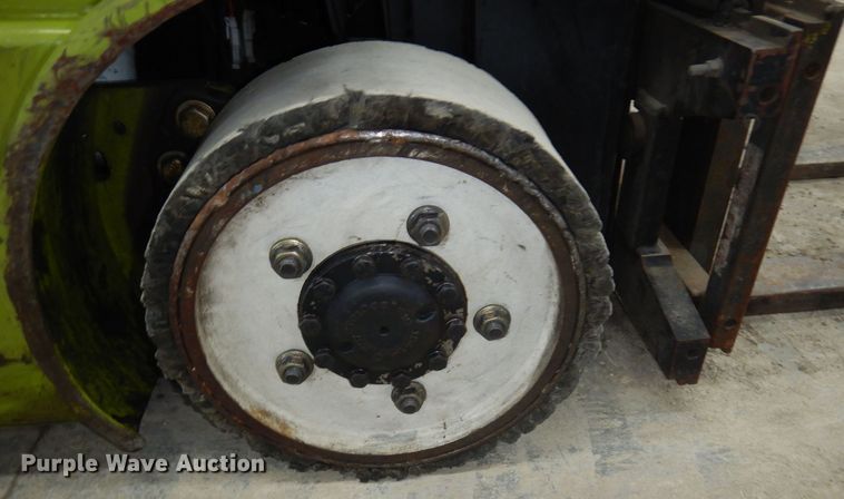 image for item KU9738 Clark CGC20  forklift