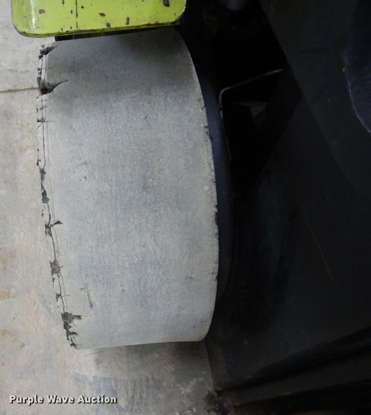 image for item KU9738 Clark CGC20  forklift