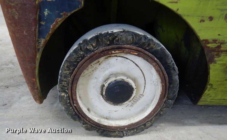 image for item KU9738 Clark CGC20  forklift