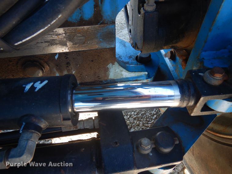 image for item KU9739 2005 Genie S80  boom lift