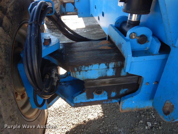 image for item KU9739 2005 Genie S80  boom lift