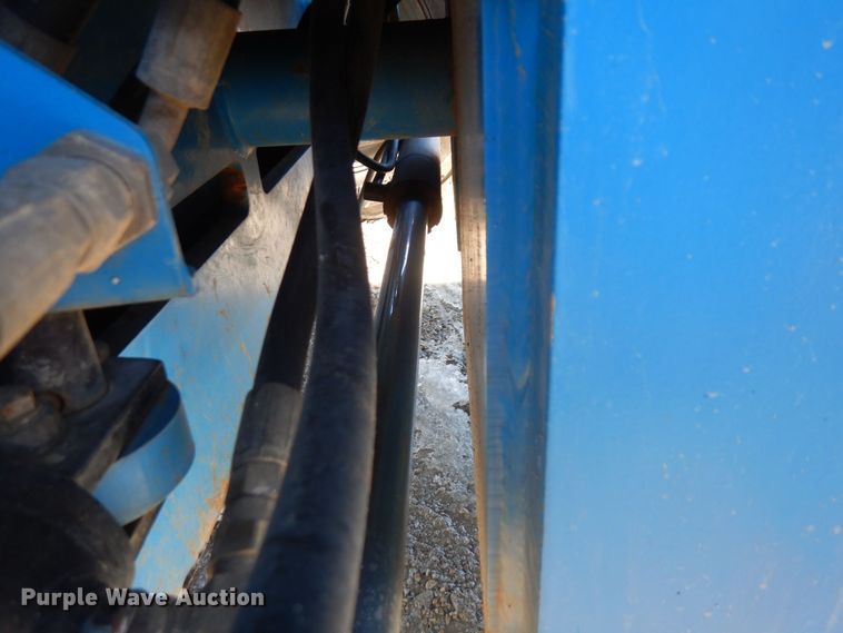 image for item KU9739 2005 Genie S80  boom lift