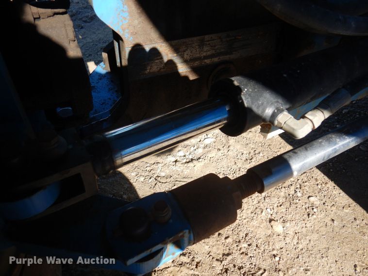 image for item KU9739 2005 Genie S80  boom lift