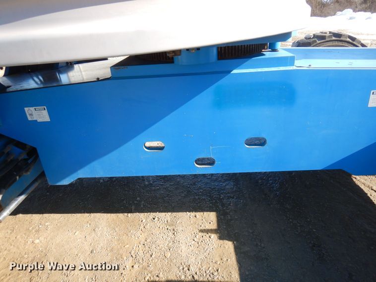 image for item KU9739 2005 Genie S80  boom lift