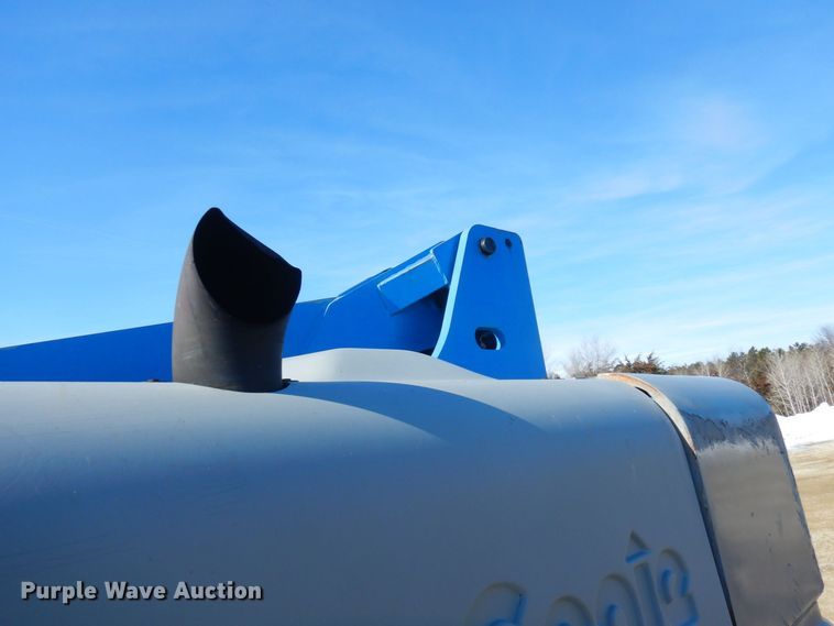 image for item KU9739 2005 Genie S80  boom lift