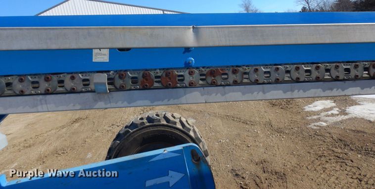 image for item KU9739 2005 Genie S80  boom lift