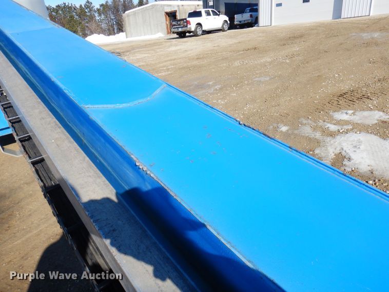 image for item KU9739 2005 Genie S80  boom lift
