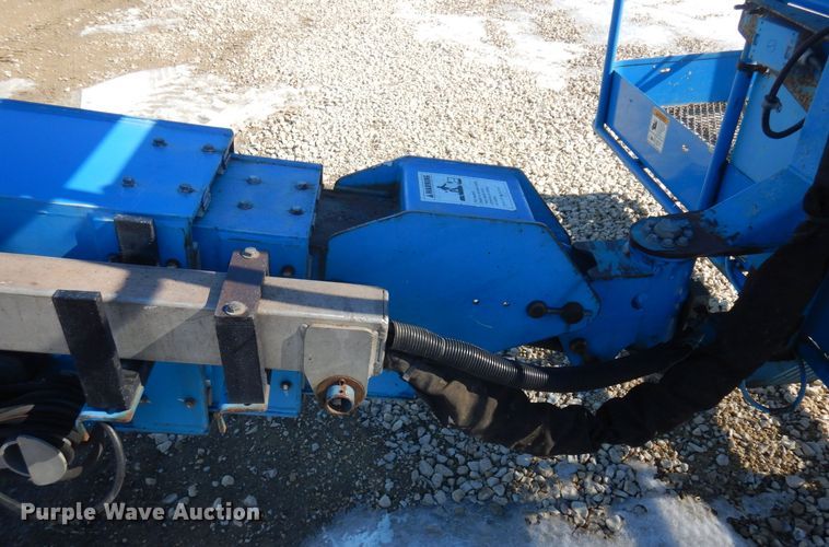 image for item KU9739 2005 Genie S80  boom lift