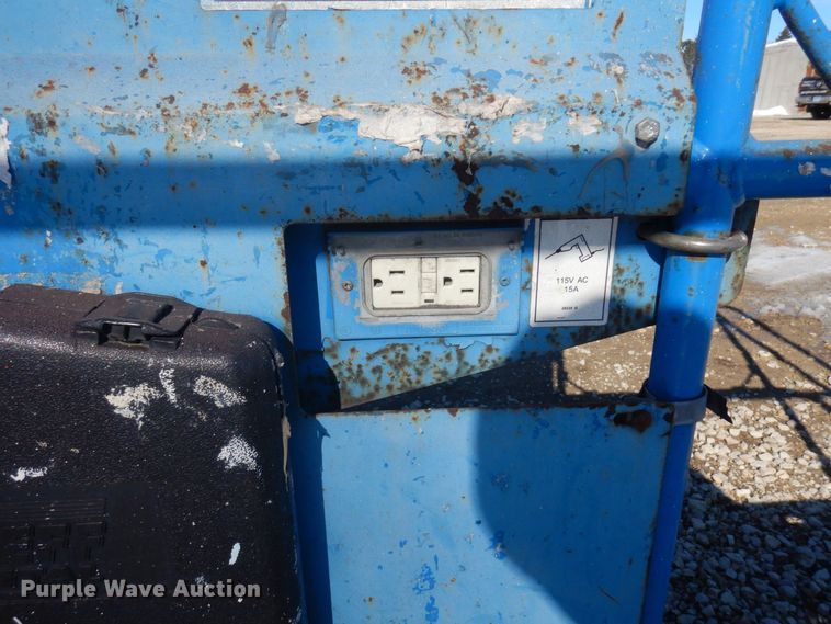 image for item KU9739 2005 Genie S80  boom lift