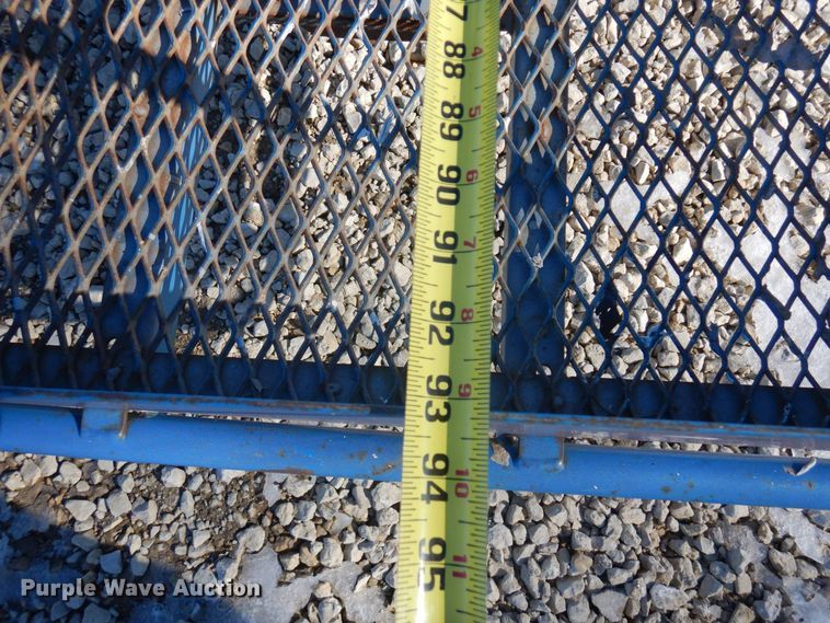 image for item KU9739 2005 Genie S80  boom lift