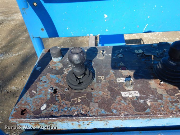 image for item KU9739 2005 Genie S80  boom lift