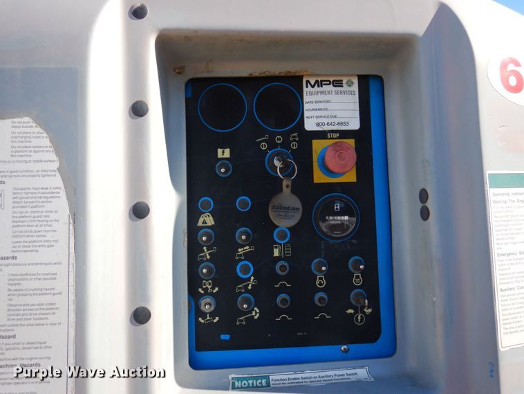 image for item KU9739 2005 Genie S80  boom lift