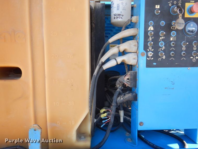 image for item KU9739 2005 Genie S80  boom lift