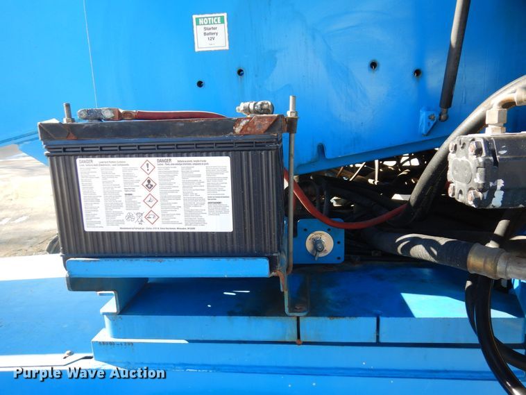 image for item KU9739 2005 Genie S80  boom lift