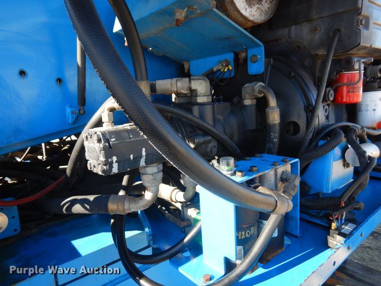 image for item KU9739 2005 Genie S80  boom lift