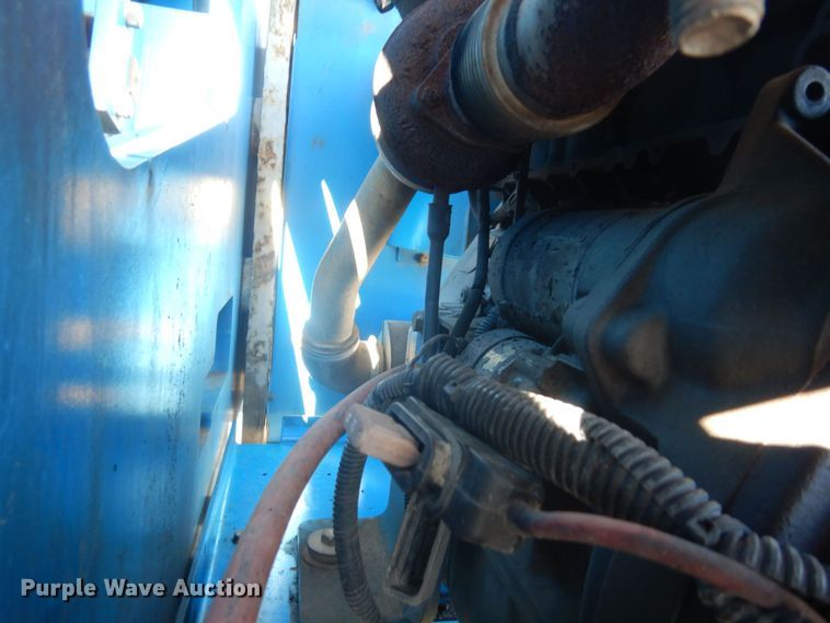 image for item KU9739 2005 Genie S80  boom lift