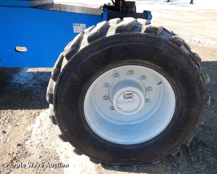 image for item KU9739 2005 Genie S80  boom lift