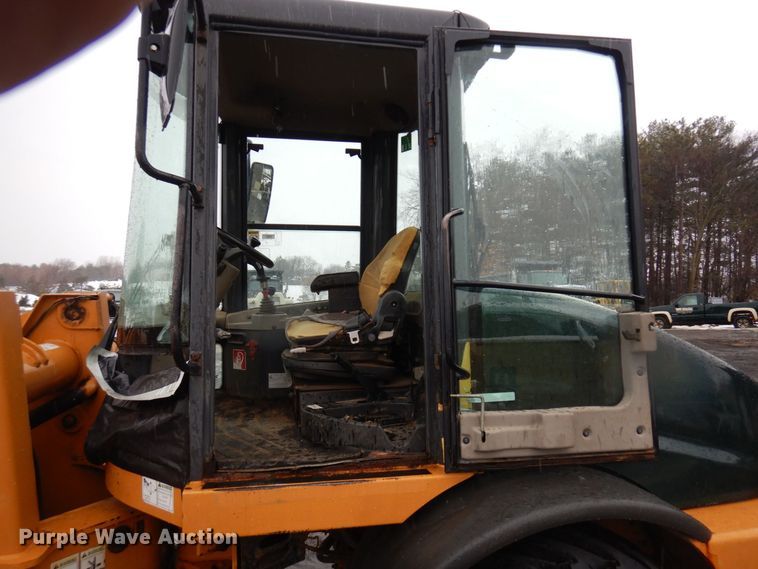 image for item KU9760 2003 Case 321D  wheel loader