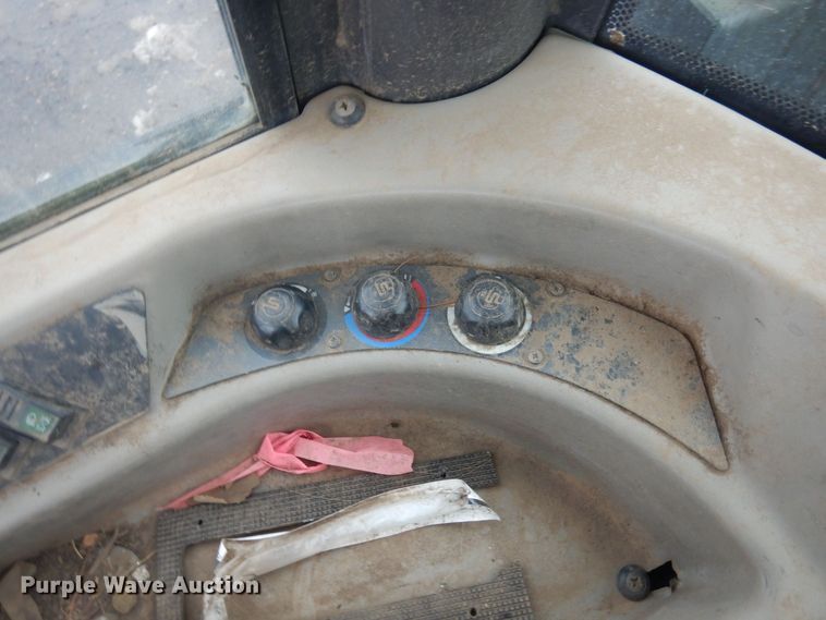 image for item KU9760 2003 Case 321D  wheel loader