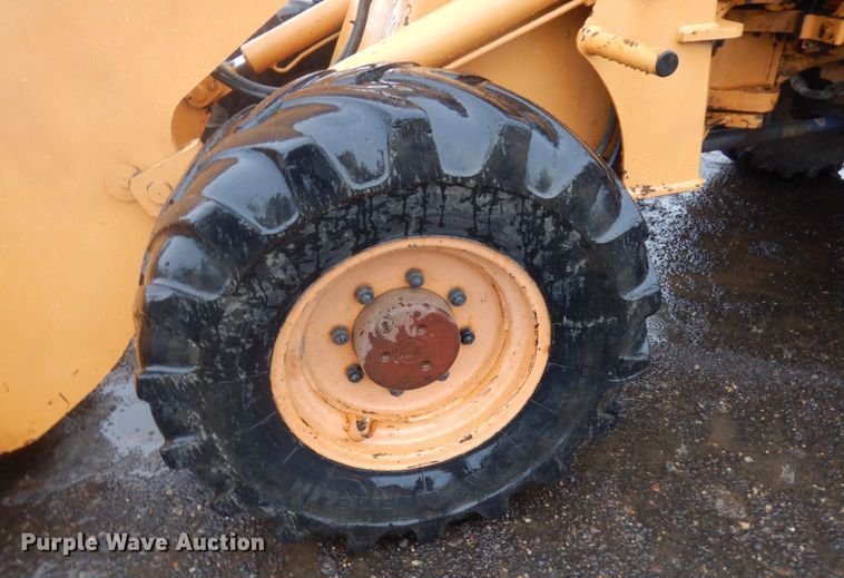 image for item KU9760 2003 Case 321D  wheel loader