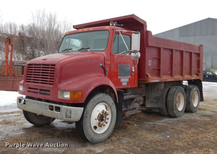image for item KU9761 1999 International 8100  dump truck