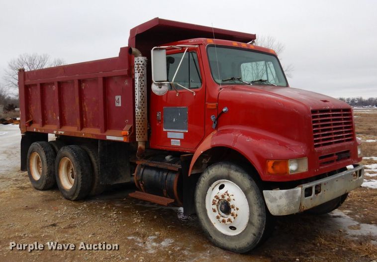 image for item KU9761 1999 International 8100  dump truck