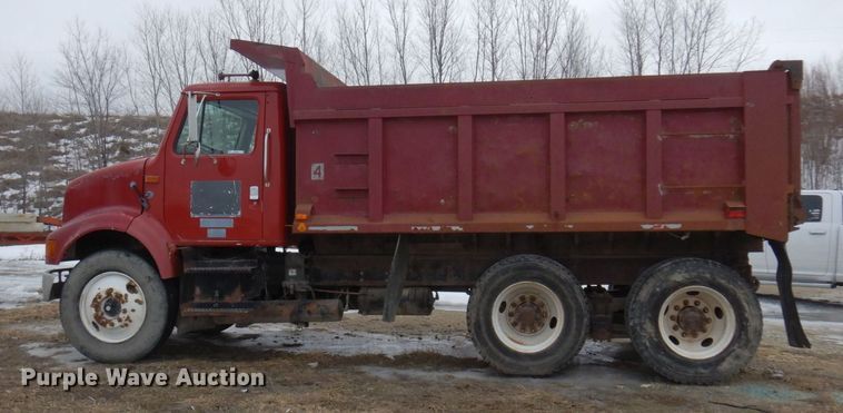 image for item KU9761 1999 International 8100  dump truck