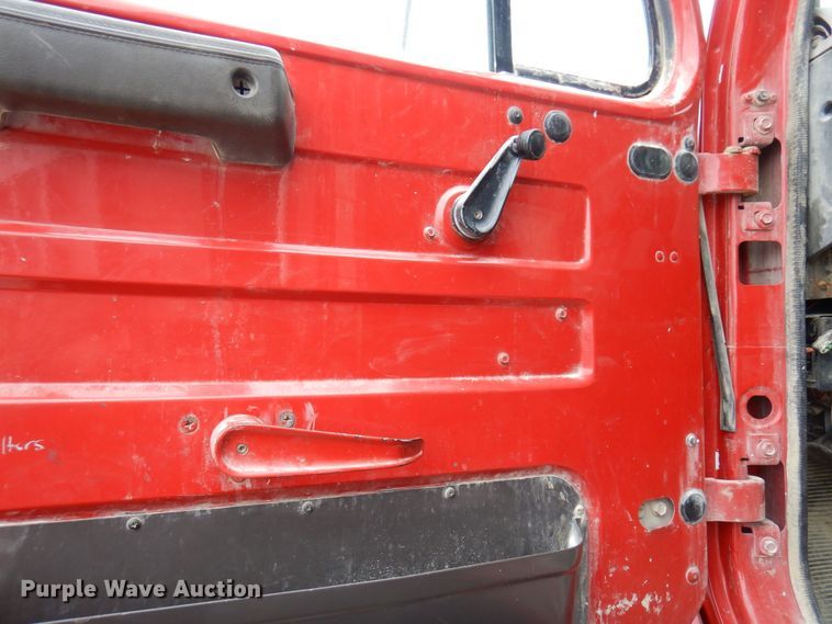 image for item KU9761 1999 International 8100  dump truck