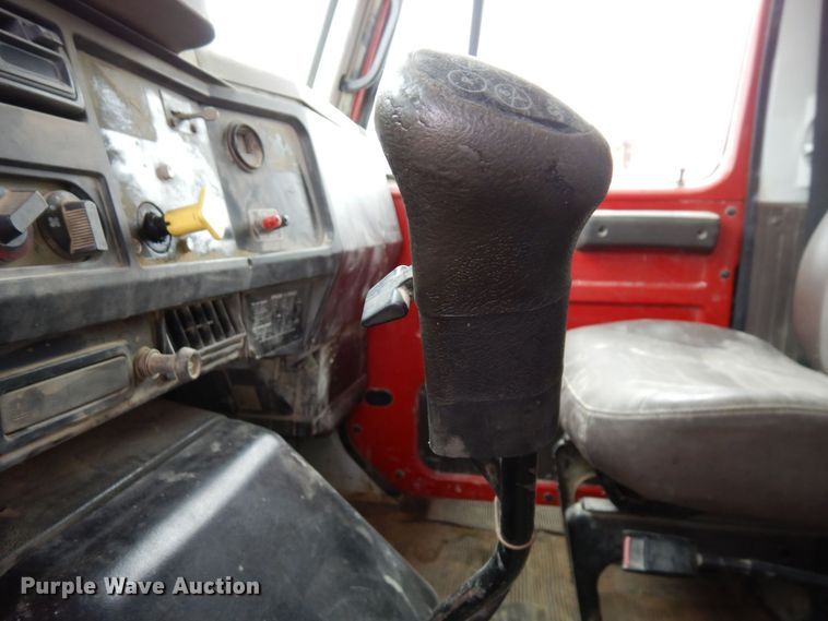 image for item KU9761 1999 International 8100  dump truck