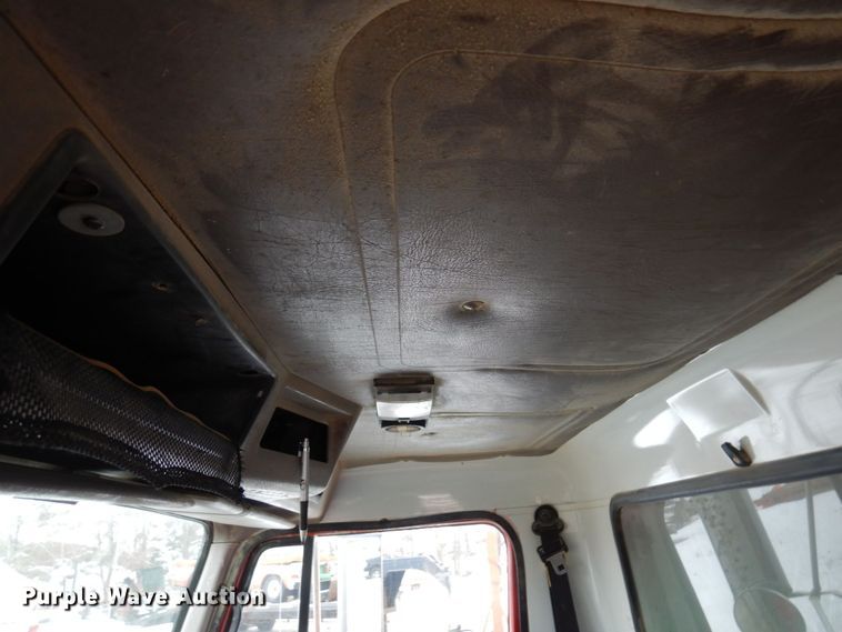 image for item KU9761 1999 International 8100  dump truck