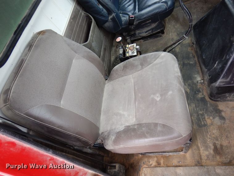 image for item KU9761 1999 International 8100  dump truck