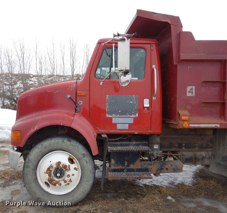 image for item KU9761 1999 International 8100  dump truck