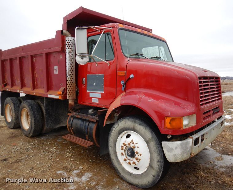 image for item KU9761 1999 International 8100  dump truck